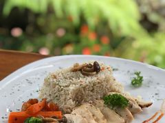 -Chom Cafe and Restaurant