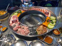 -哈哈碳都·牛肋条无限自助烤肉(台江万达店)