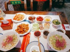烙饼卷肘子-大海碗·京菜炸酱面(雍和宫店)