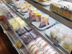 面包甜点陈列柜-新侨三宝乐面包店(崇文门店)