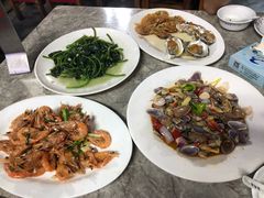 -四川小胡子海鲜(丁村万人海鲜广场店)