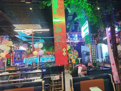 -路边边地标烧烤·川菜·小龙虾·音乐酒馆(良乡长虹店)