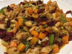 -赶海部落海鲜城(海阳路店)