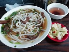 -花溪黄牛肉粉·金牌卤肉饭