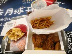 -麦当劳(百联西郊购物中心店)