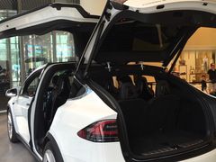 -TESLA 特斯拉(广州天环广场体验店)