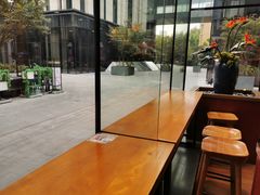 靠窗位-The Habit Burger Grill 哈比特汉堡(复兴soho店)