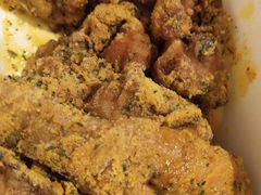 -BHC炸鸡(明洞总店)