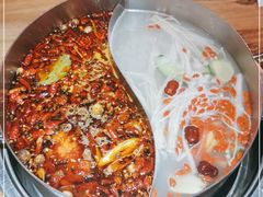 -乐山串串香老火锅(鼓楼店)