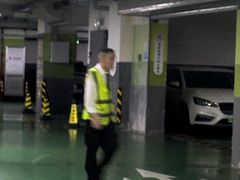 -汇智国际商业中心·停车场
