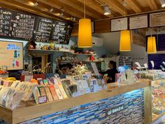 -猫的天空之城概念书店(丽江古城饮玉巷店)