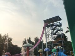 -大河马水上世界