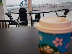 -星巴克(香港国际机场44号闸店)