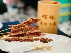 -何妹湿辣牛肉·粤式烧烤砂煲(桂雅路店)