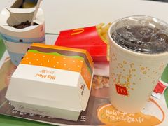 -麦当劳(上海虹桥站30B检票口楼上)