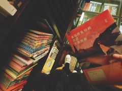 -钟书阁(松江泰晤士小镇店)