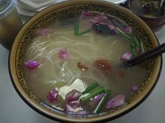 -桥香园云南过桥米线(金马碧鸡店)
