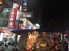 -六合夜市