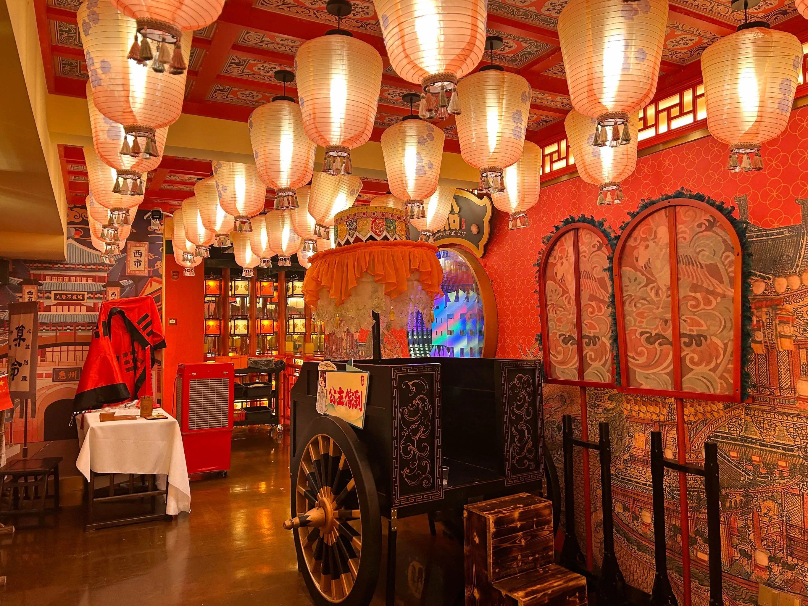 在唐朝夜市感受美食与文化的碰撞✨