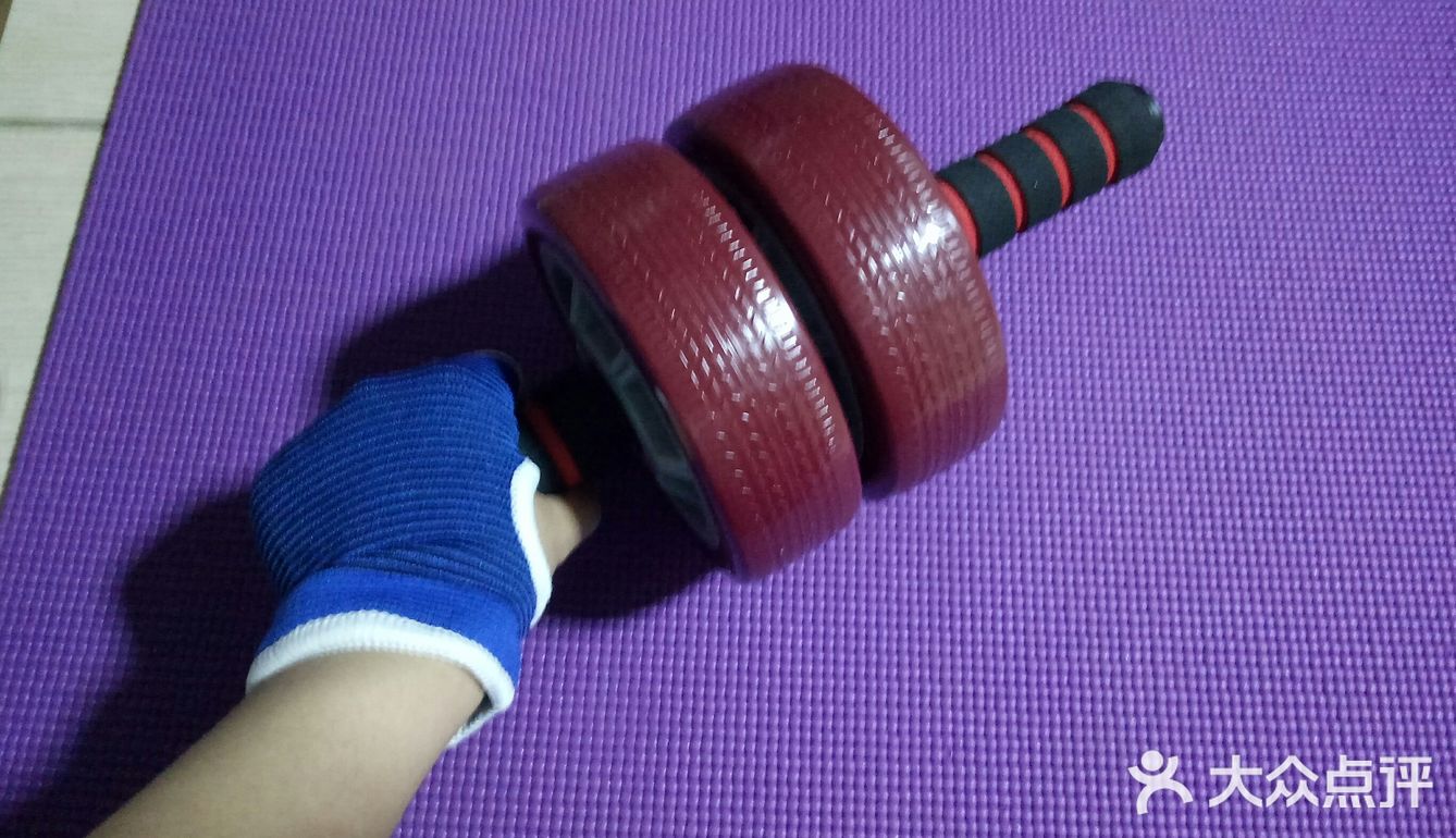 纯钢芯，承重力强。超静音，无回弹，可以无所顾忌的滚起来