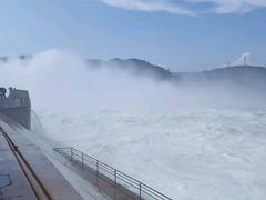 -黄河小浪底水利枢纽风景区
