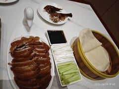 -梅利汴京烤鸭•开封豫菜地标店(铁北街店)