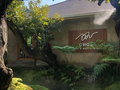 -Chom Cafe and Restaurant