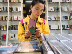 -钟书阁(松江泰晤士小镇店)