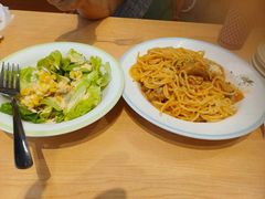 肉醬意粉拼沙律-萨莉亚意式餐厅(深水埗店)