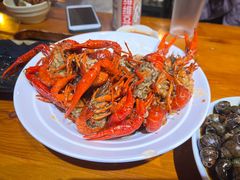 -琥珀老六龙虾(四里河店)