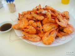 一盘虾...-蜈支洲岛珊瑚酒店临海阁中餐厅