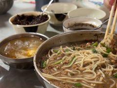 -正宗杨记普洱酸醋米线(总店)
