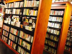 -西西弗书店&矢量咖啡(壹方购物中心店)