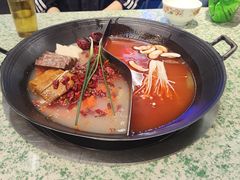 -肖婷姐大铁锅重庆火锅(南湖店)