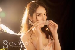 -onlygirl摄影美学馆高端定制(江滩店)