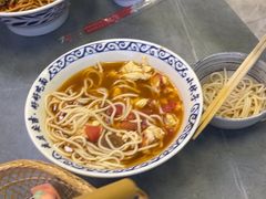 -梅溪·小伙子干挑面(安吉总店)