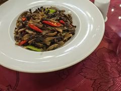 -白鹿苑蒙餐(鄂温克宾馆店)