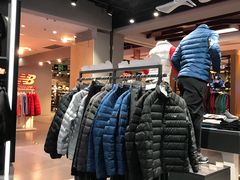 -王府井百货(中州中路店)