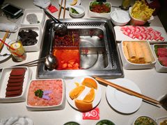 -海底捞火锅鲜切牛肉主题店(长寿路店)