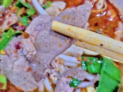 -遵义虾子张六羊肉粉(普陀路店)