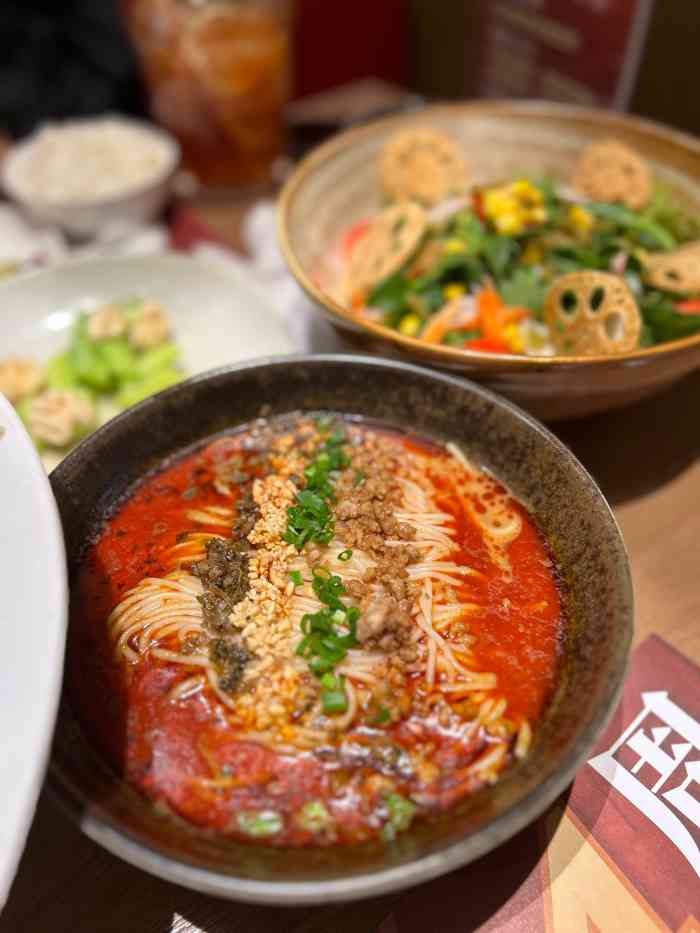 椒爱·水煮鱼川菜(大连柏威年店)-"被门口好长的排队吸引去的,本以为