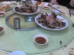 切好的烤全羊-维吾尔餐厅(宜山路店)