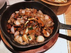 黑松露牛肝菌焖牛蛙-云海肴·汽锅鸡·云南菜(领展购物广场·中关村店)