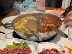 -乡土黄·鲜牛肉火锅·小龙虾(兴业街店)