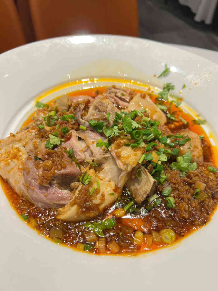 眉州东坡酒楼(北国商场店)-"今天预订的房间,菜品好吃!服务棒棒哒!东.