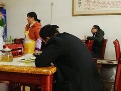 -一家人剪刀面(海伦国际店)