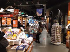 -西西弗书店&矢量咖啡(凯德晶萃广场店)