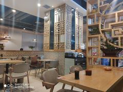 大堂-铁蛋鸡汤刀削面(金水路店)