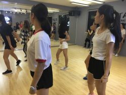 -STAR舞蹈工作室