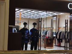 -COS(月星环球港店)